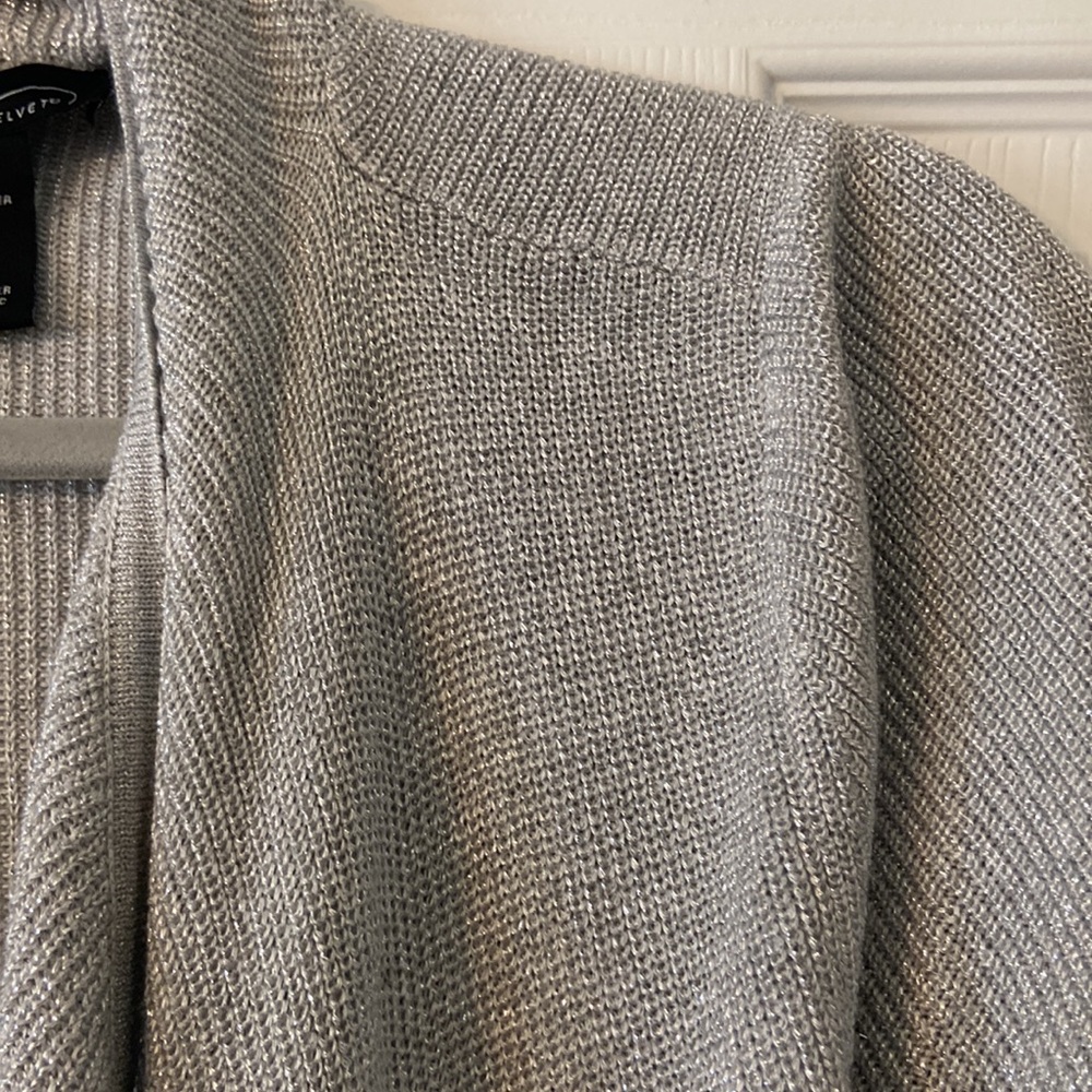 Midnight Velvet Cardigan size XL excellent condition length 37” color silver - Picture 3 of 12